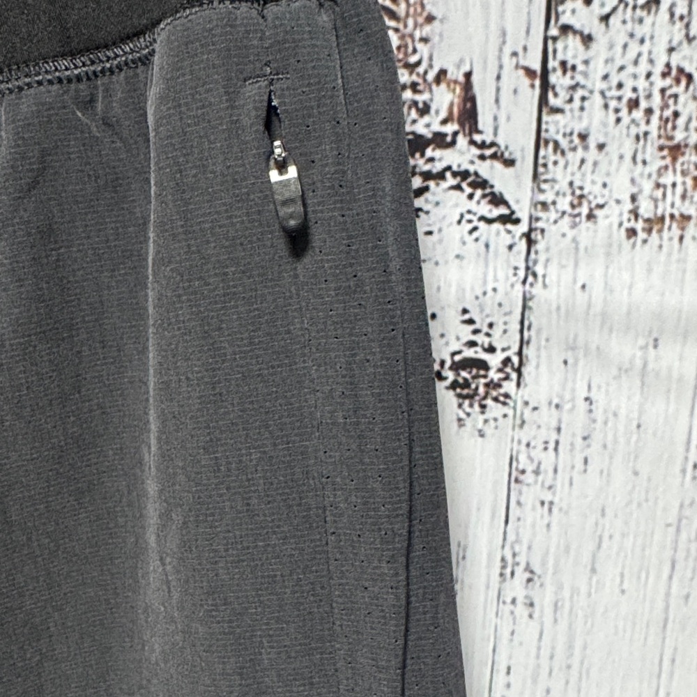 Layer 8 Men's Gray/Black Shorts - Picture 3 of 5